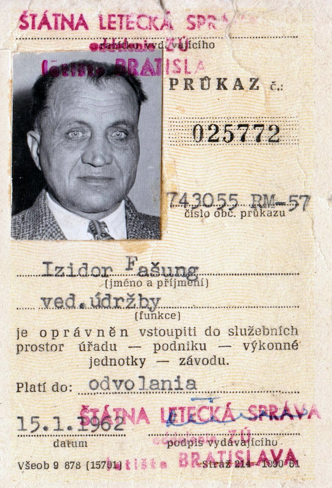 Izidor Fašung, vedúci údržby na letisku Ivánka
